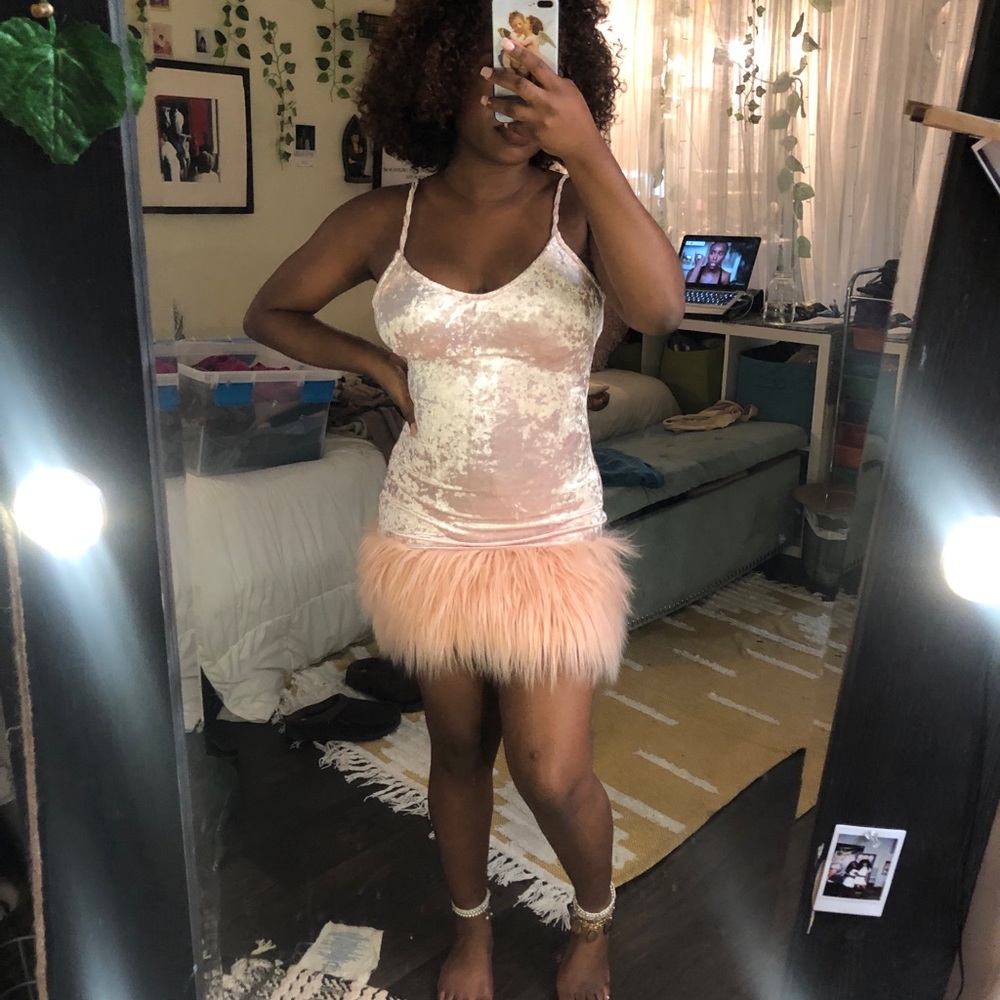PINK FLUFF DRESS - Picture 4 of 5
